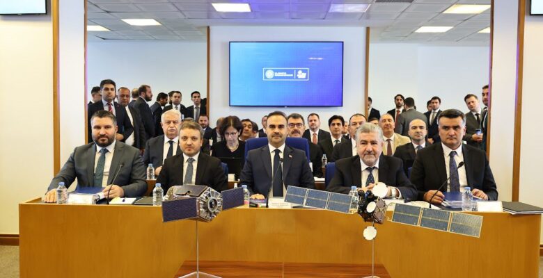 ÇAĞA YÖN VEREN ÜLKE OLACAĞIZ