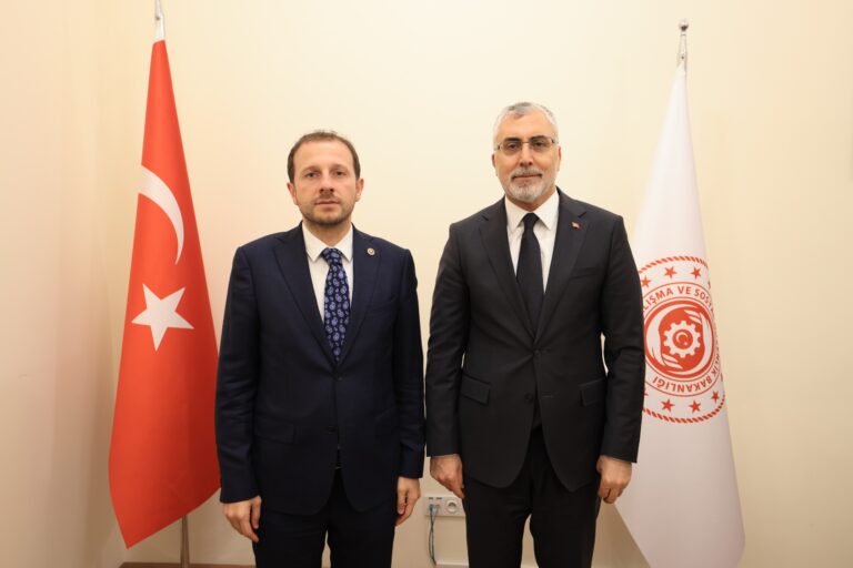 AK PARTİLİ KILIÇ’TAN BAKAN IŞIKHAN’A ZİYARET