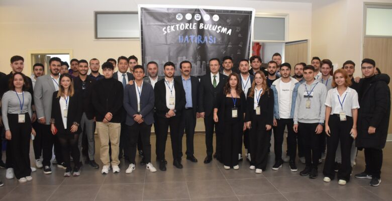 İMSİAD İNŞAATIN DENEYİMLİ İSİMLERİNİ GENÇ MÜHENDİS ADAYLARI İLE BULUŞTURDU