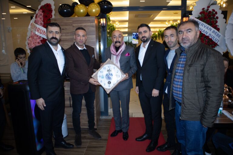 NEZİH ORTAM VE LEZİZ TATLILAR BU MEKANDA BULUŞUYOR