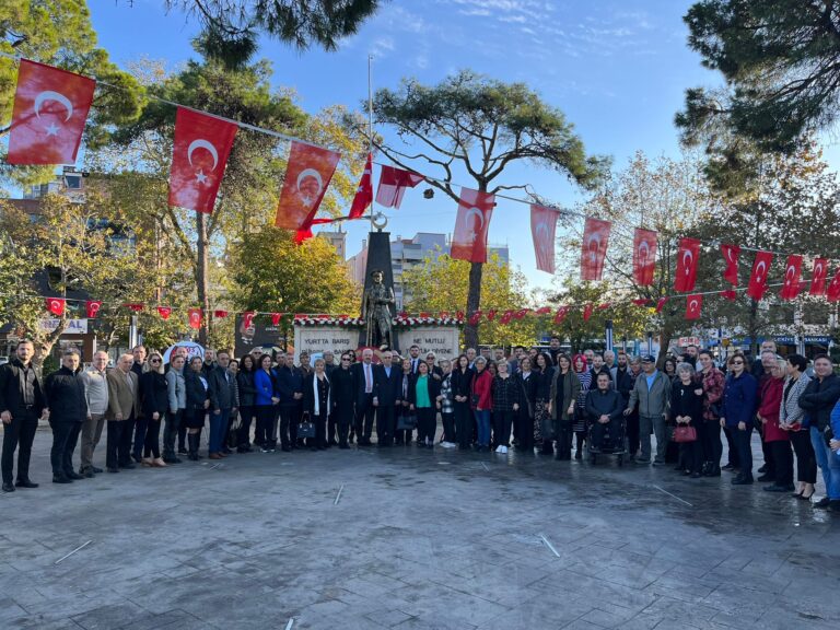 CHP Gemlik Ata’nın Manevi Huzurunda