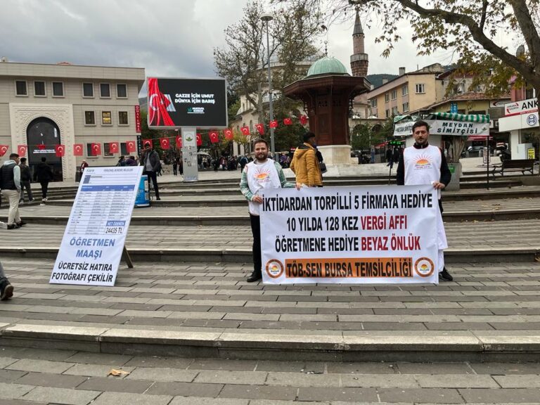TÖB SEN’den Beyaz Önlük Protestosu