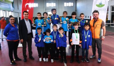 Şampiyon raketler Osmangazi’de yetişiyor
