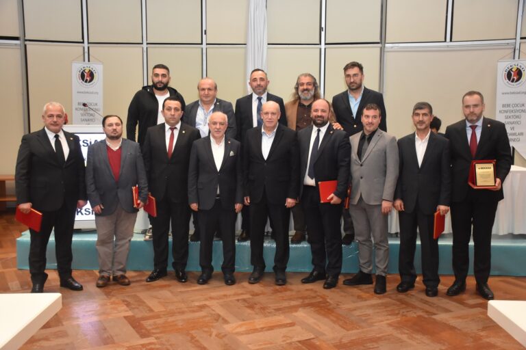 BEKSİAD’DA BAYRAK DEĞİŞİMİ…