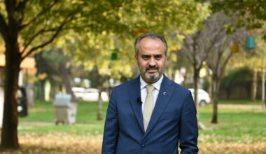 Bursa’da manolya zamanı