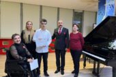 Özel bireylerden unutulmaz piyano resitali
