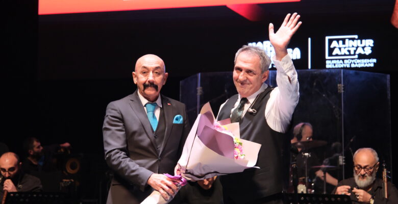 Yavuz Bingöl’le türkü şöleni