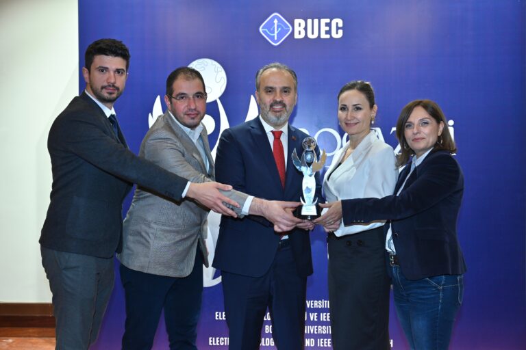 ‘Yılın Çevreci Yerel Yönetimi’ ödülü Bursa’ya geldi
