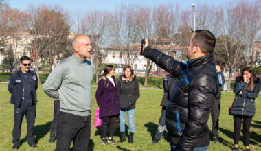 Biber gazının etkisini önce kendileri test etti