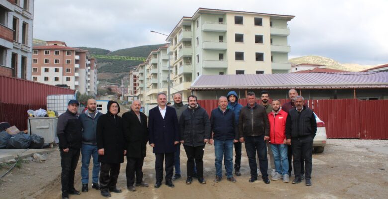 Refik Yılmaz Cihatlı Toplu Konutlarda Vatandaşla Buluştu