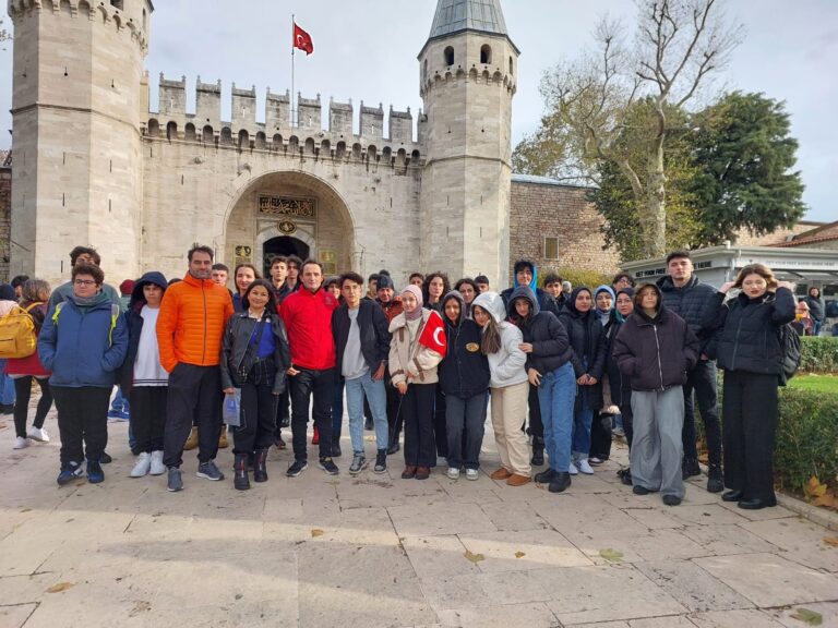 Gemlik Hisar Anadolu Lisesinden Eskişehir ve İstanbul Gezileri