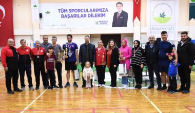 Osmangazi Belediyesi personeli masa tenisiyle stres attı