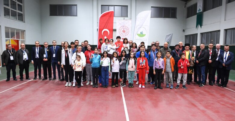 Dedeler ve torunlar satrançta yarıştı