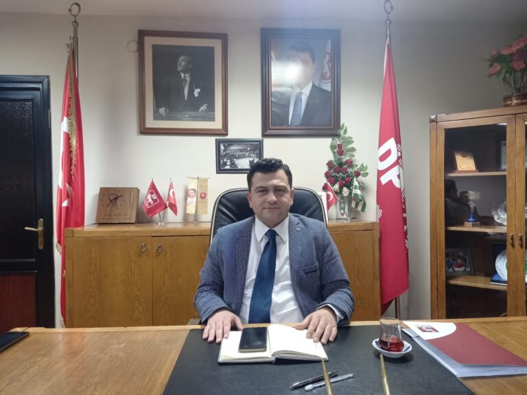 DEMOKRAT PARTİ KENDİ LOGO VE ADAYLARIYLA SEÇİME GİRİYOR