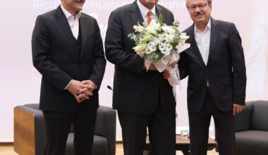 Özdilek’ten Mudanya Üniversitesi  öğrencilerine tavsiyeler