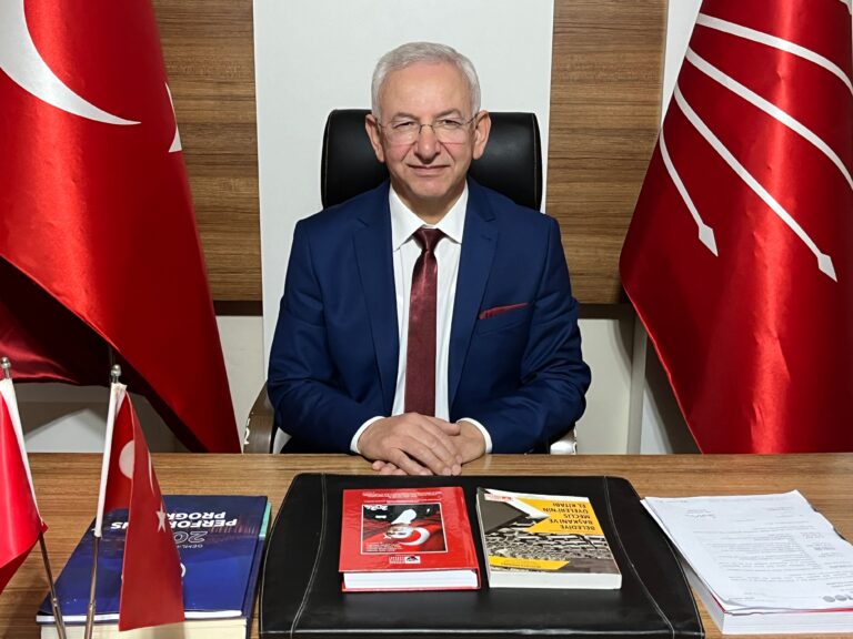 CHP GEMLİK’TE YENİ BAŞKAN SERVET PEHLİVAN OLDU