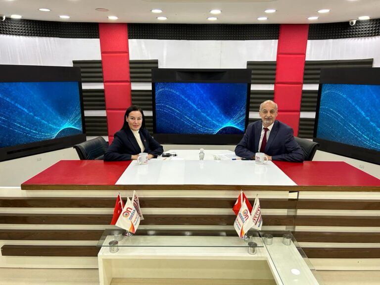 “GEMLİK’E KADIN ELİ DEĞECEK”