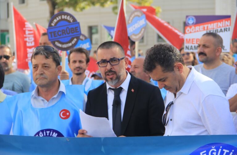 TÜRK EĞİTİM SEN BURSA; ŞİDDET YAPANIN YANINA KAR KALMAMALIDIR