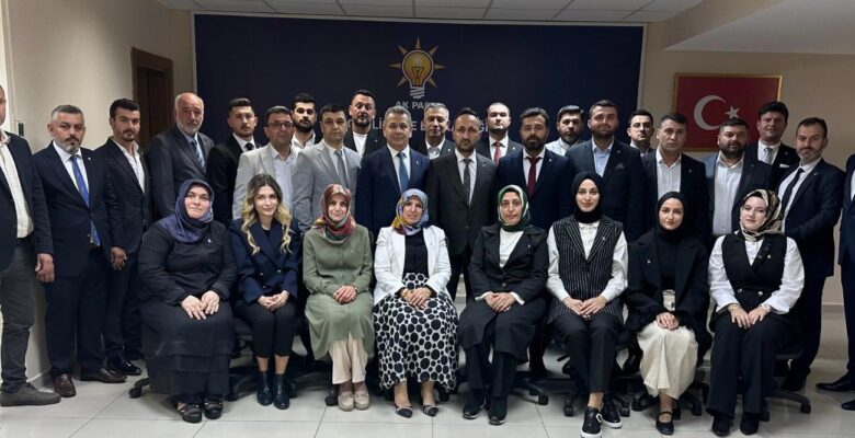 Ak Parti Gemlik İlçe Teşkilatından Toplu İstifa