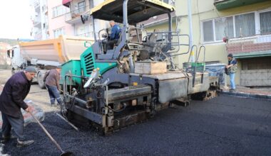 Gemlik Belediyesi’nden Alemdar Caddesi’ne estetik dokunuş Gemlik Belediyesi’nden Alemdar Caddesi’ne estetik dokunuş