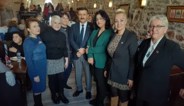 İYİ PARTİLİ KADINLAR SEÇİM STARTINI VERDİLER
