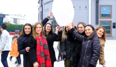 ULUDAĞ KOLEJİ ÖĞRENCİLERİ ALPER GEZERAVCI’YA MESAJ GÖNDERDİ