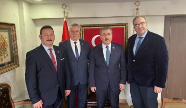 Destici’nin Danışmanı İnci Oldu
