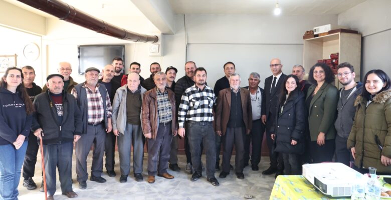 Çiftçilere toprak, bitki ve su analizleri anlatıldı