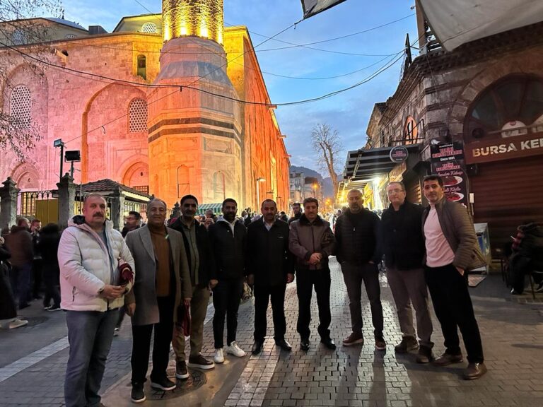 Bursa MUŞSİAD, yılın ilk namazında Ulucami’de buluştu
