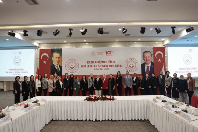 “KADIN GİRİŞİMCİLİĞİNDE SÜRDÜRÜLEBİLİRLİK ÖNEMLİ”