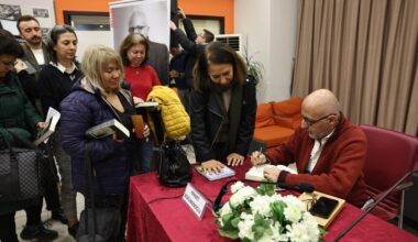 Edebi Kazılar’da yeni yılın ilk konuğu Hükümenoğlu oldu
