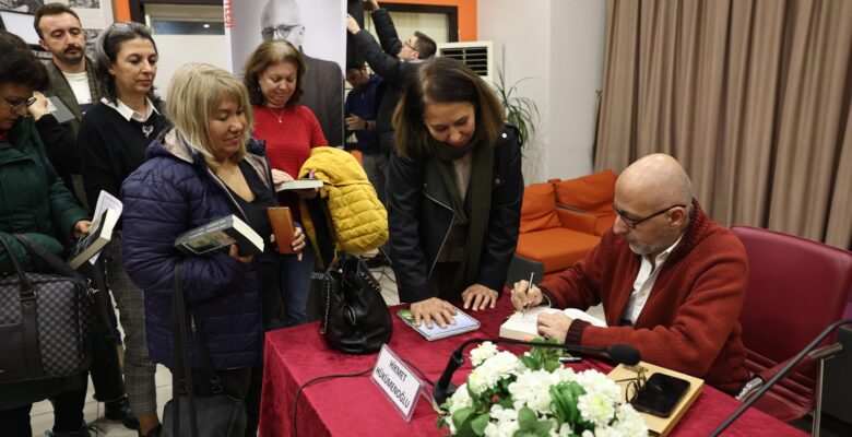 Edebi Kazılar’da yeni yılın ilk konuğu Hükümenoğlu oldu