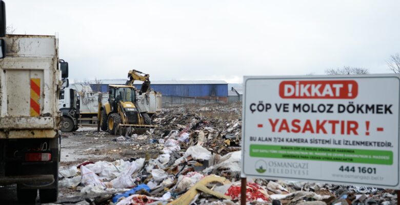 20 kamyon çöp ve moloz toplandı