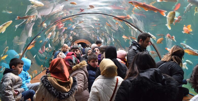 YILDIRIMLI ÇOCUKLARA KARNE HEDİYESİ