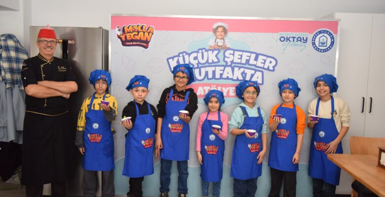 MİNİK AŞÇILAR İŞ BAŞINDA