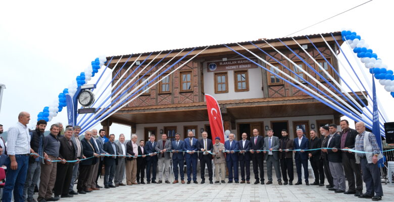 Orhaneli’de kırsal mahallelere köy konakları inşaatları tamamlanıyor.