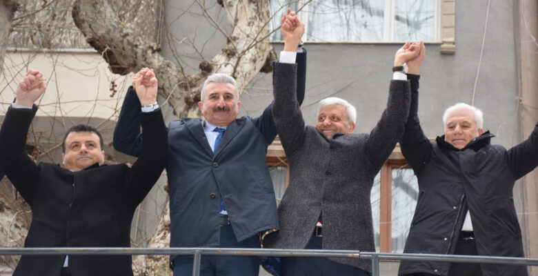 CHP’DEN ORHANGAZİ’DE MİTİNG HAVASINDA ADAY TANITIMI