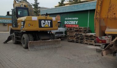 BOZBEY AFİŞLERİNE ÇİRKİN ENGELLEME