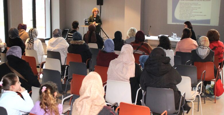 KADINLARA MENOPOZ DÖNEMİ BİLGİLENDİRMESİ…