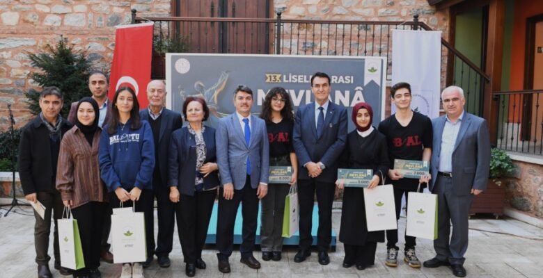 Liseliler en güzel şiirlerini Osmangazi’de okudu