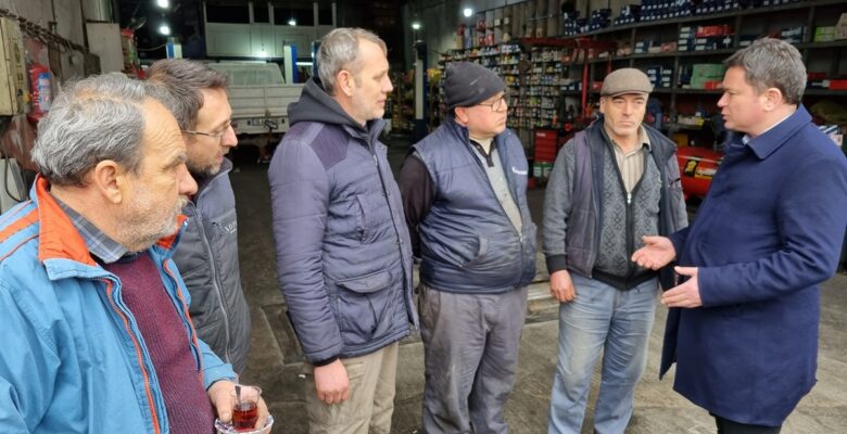 ERKAN AYDIN’DAN KENTSEL DÖNÜŞÜM MAĞDURU OTO TAMİRCİLERİNE DESTEK