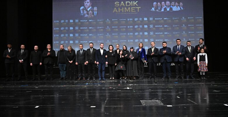 “Sadık Ahmet” filminin Bursa galasına yoğun ilgi