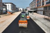 Mustafakemalpaşa’da asfalt mesaisi