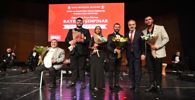 Roman orkestrası çaldı, Başkan Aktaş söyledi