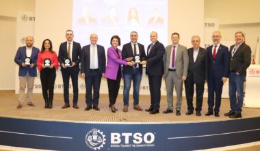 İŞ DÜNYASINA DİJİTAL SÜREÇLERE UYUMLANMA SEMİNERİ