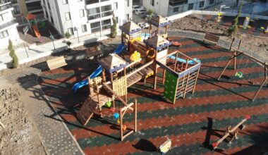 Hisartepe Mahallesi’nde çocuklar yeni parklarına kavuştu
