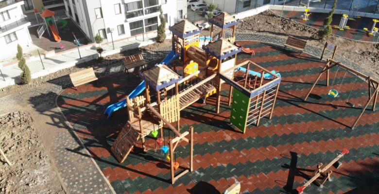 Hisartepe Mahallesi’nde çocuklar yeni parklarına kavuştu