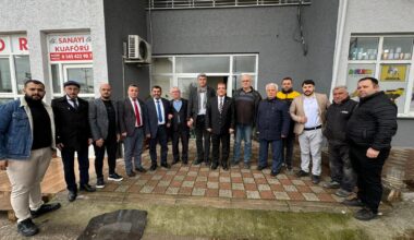 SEDAT YALÇIN KARACABEY’DE VATANDAŞLARLA KUCAKLAŞTI SEDAT YALÇIN KARACABEY’DE VATANDAŞLARLA KUCAKLAŞTI