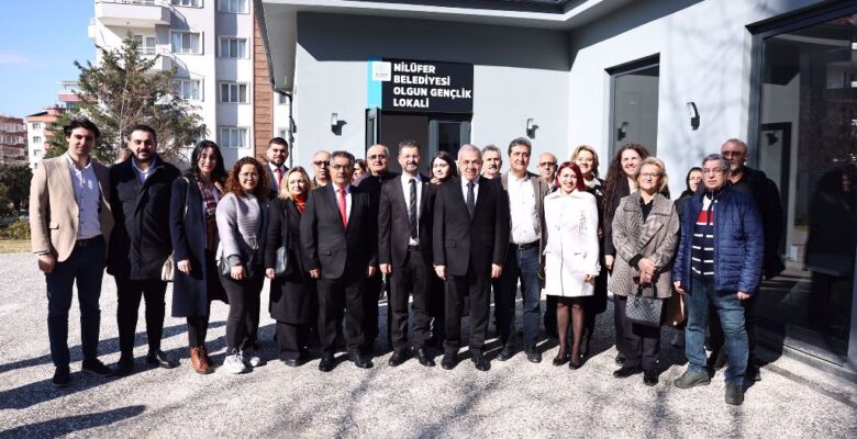 Şadi Özdemir Cumhuriyet Mahallesi’nde vatandaşı dinledi