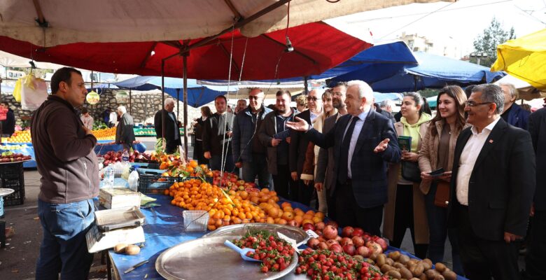 ÖZDEMİR: ATAEVLER PAZARYERİ HIZLA TAMAMLANACAK